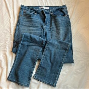 Signature Levi Mid-Rise Slim, 10L